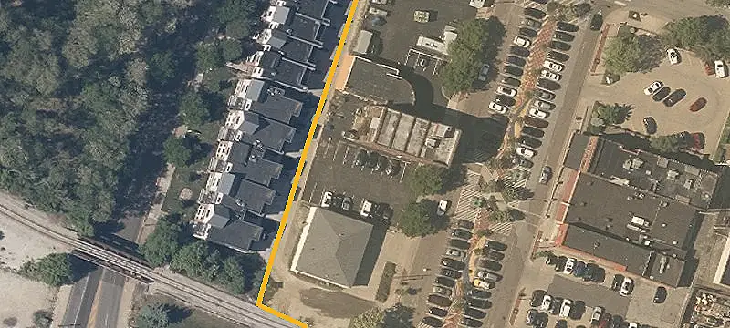 106 Main St