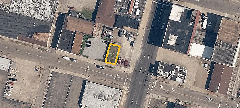 303 Cherry NE Ave