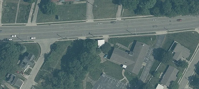 206 2nd St