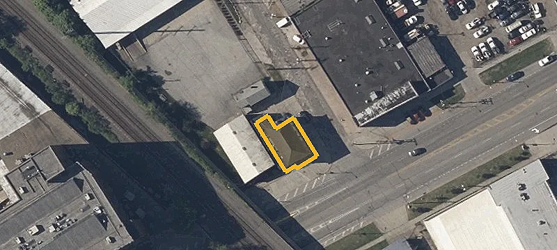 3859 Superior E Ave