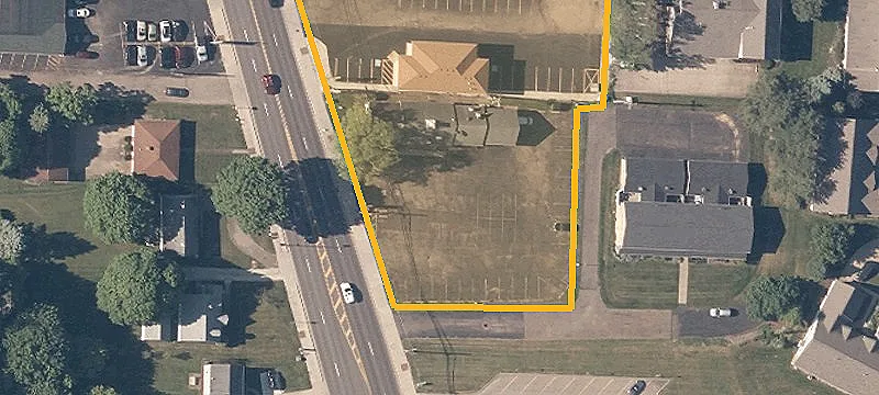 1022 Main St