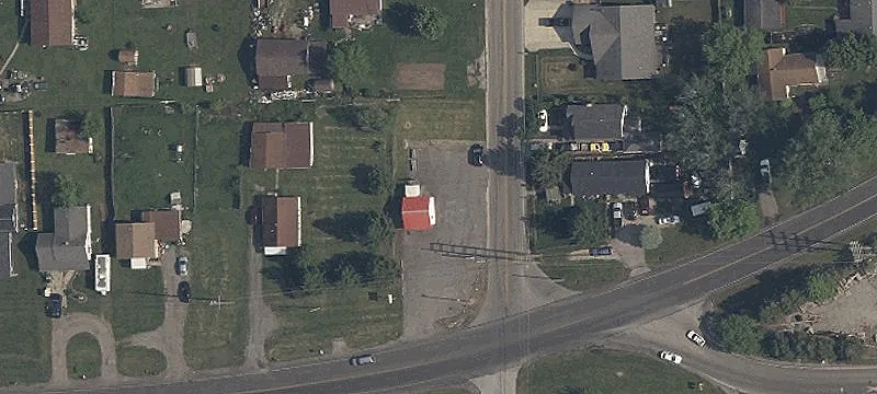 699 Robb Ave