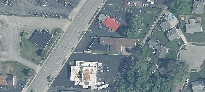 4376 Broadway