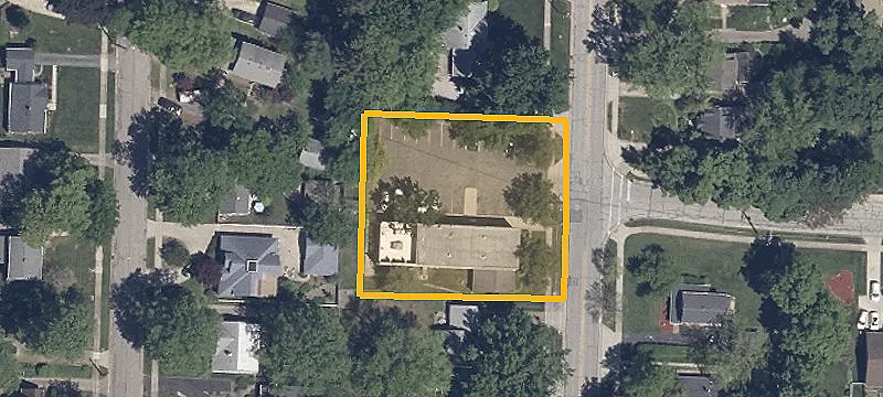 328 Bassett Rd