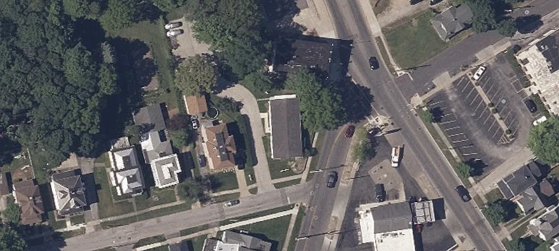 2 Oak St