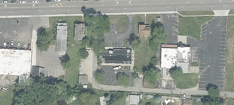 7657 Main St