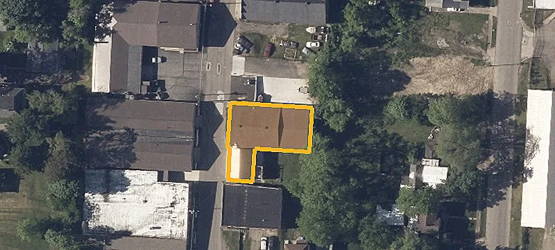 145-147 Distl Ave