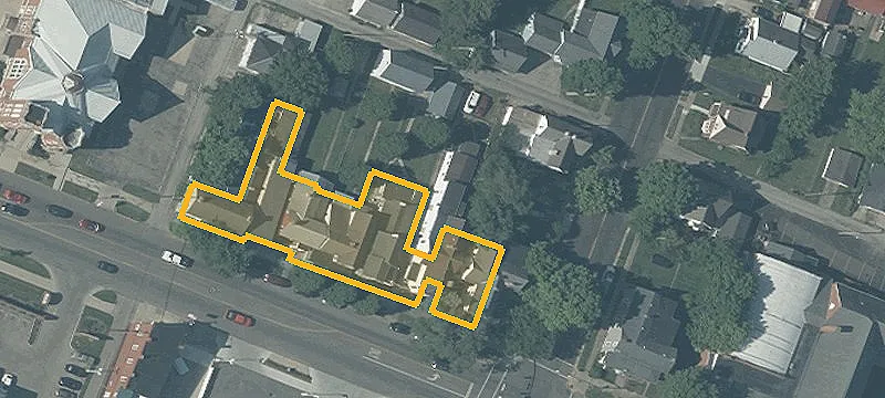 232 Main St