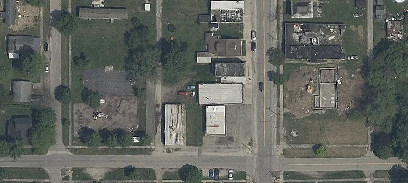 2517 Main St