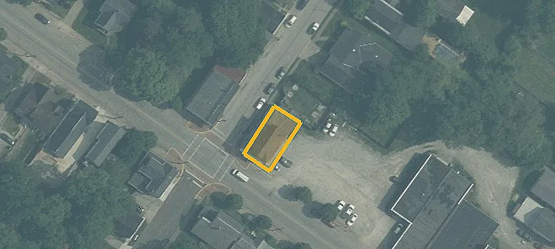 396 Main St