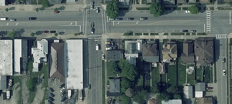 301 Main St