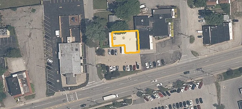 9075-9077 Mentor Ave