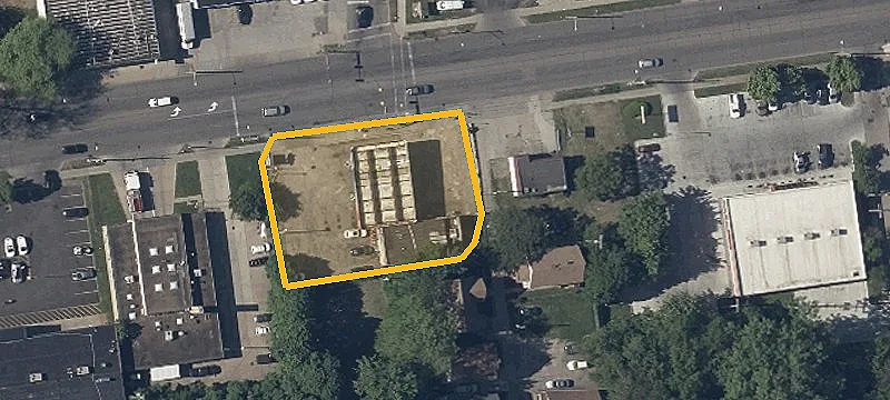 7318 Superior Ave