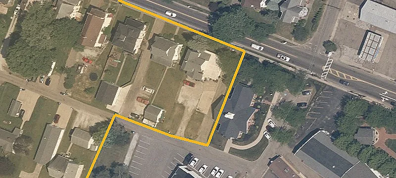 218 Maple St