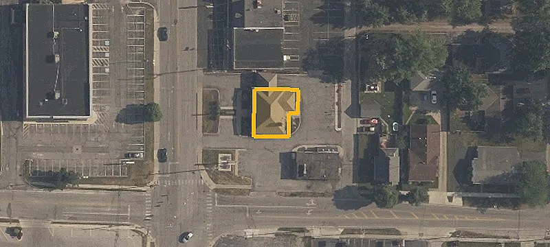 735 Main St