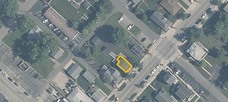 4087 Main St