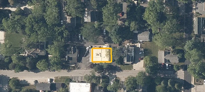 77 Maple Dr