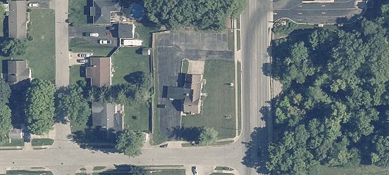 717 Taywood Rd