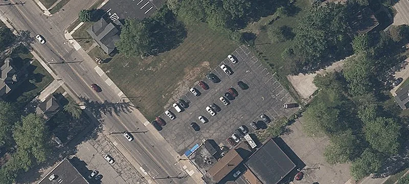 781 Broadway Ave