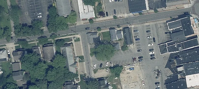 39 Main St