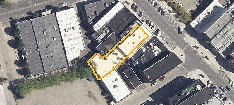 422 Broadway
