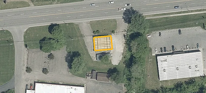1940 Main St