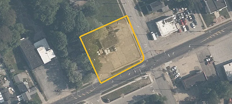 201 Main St
