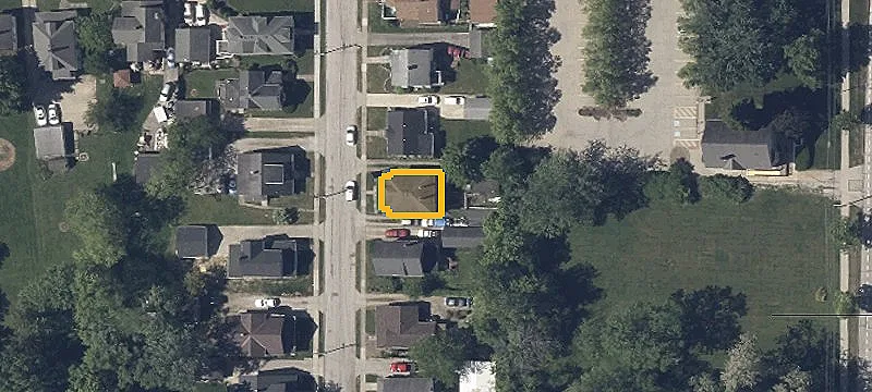 320 Daisy Ave