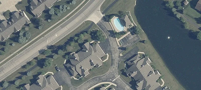 1 Greenhedge Cir