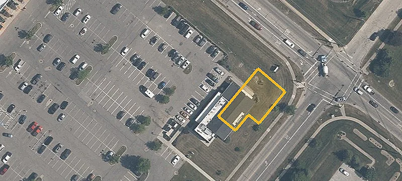 295 Meadowlands Dr