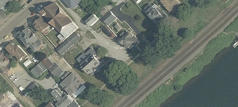 711 Riverside Ave