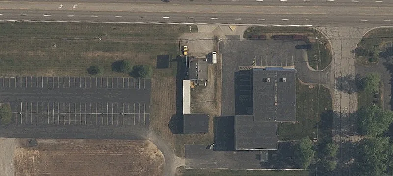 7621 Airport Hwy