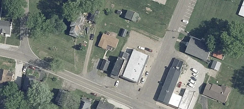 2001 Walnut SE St