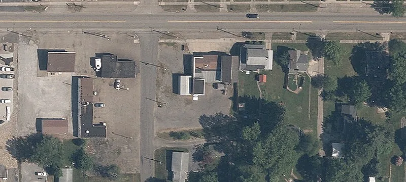 240 Nassau W St