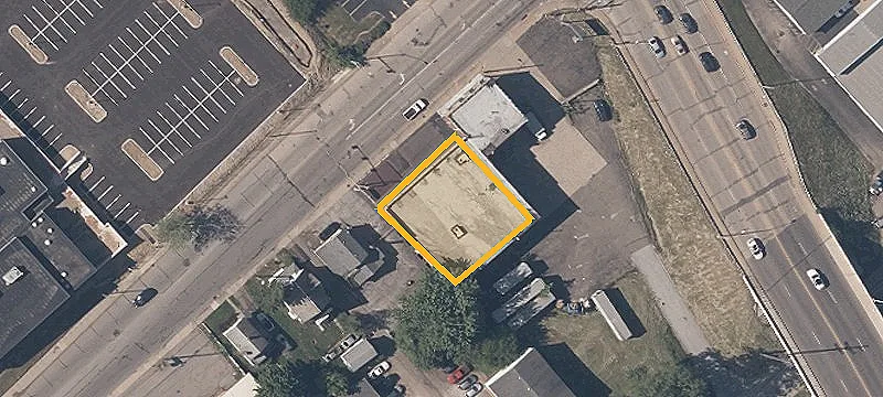 865 Wooster N Rd