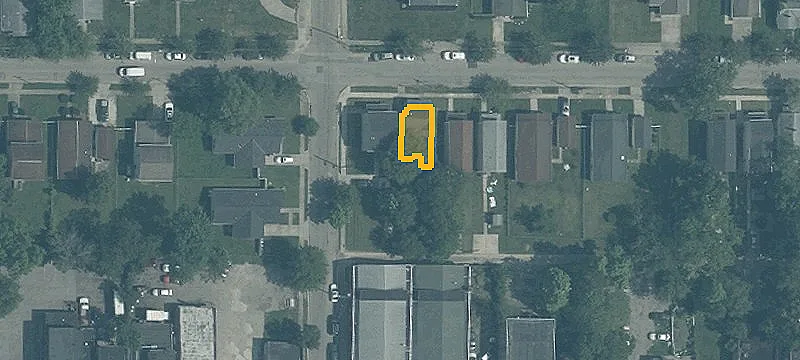 635 Walnut St