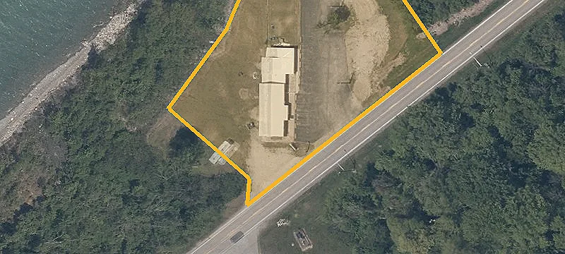 3105 Lk E Rd