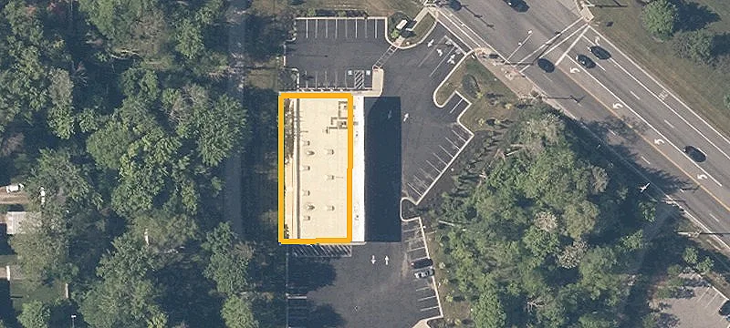 7025 Aurora Rd