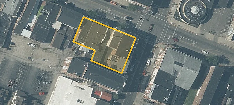 101 Main St