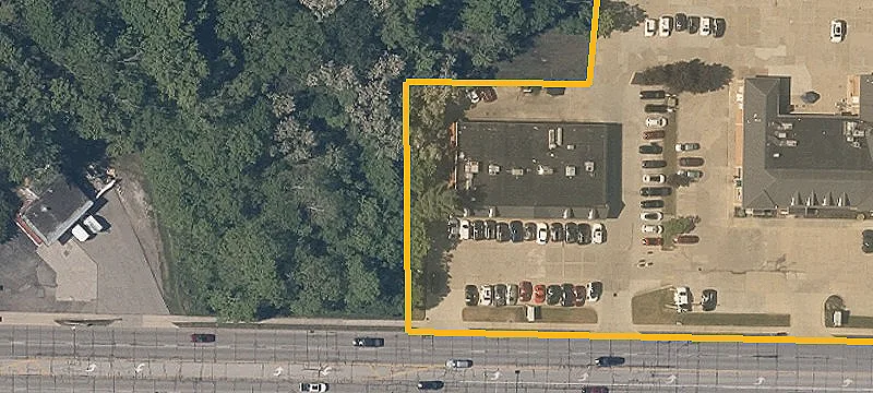 897 Aurora Rd