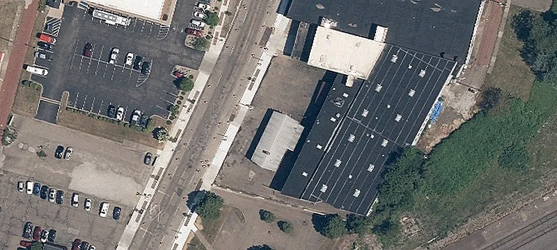 812 Market S Ave