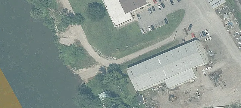 502 2nd E St