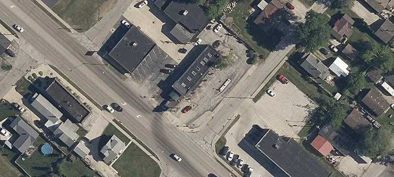 3211 Woodville Rd