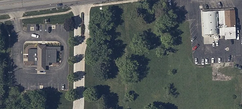 25075 Detroit Rd