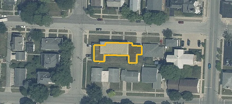 211 Main St