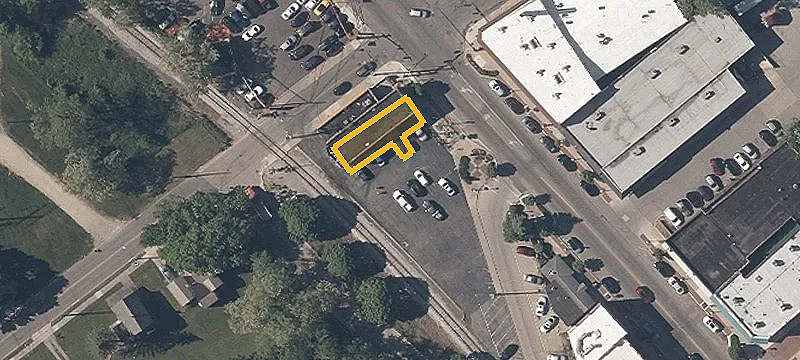630-00634 Broadway Ave