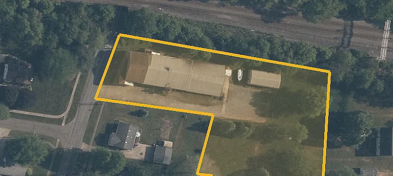 335 Warren Rd