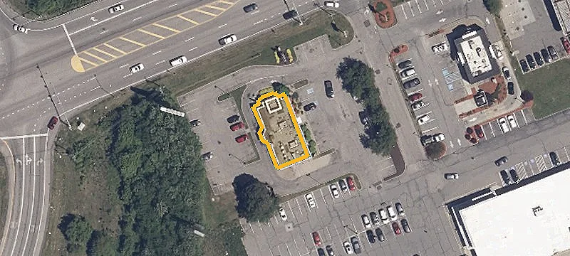 5210 Detroit Rd
