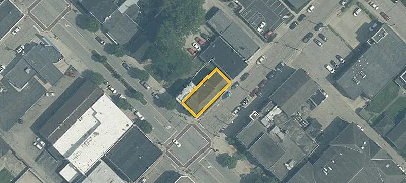 250 Main St