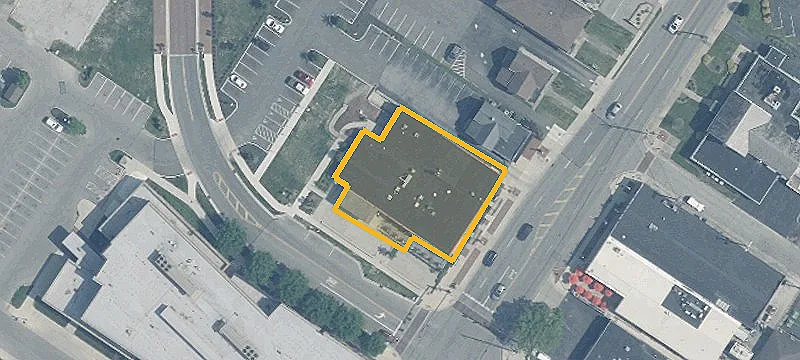 3937 Broadway
